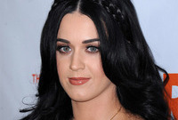 Katy-perry-makeup-fail-side
